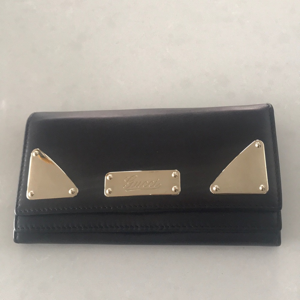 Gucci Wallet Gold Accents 2 Flaps Optimal Storage